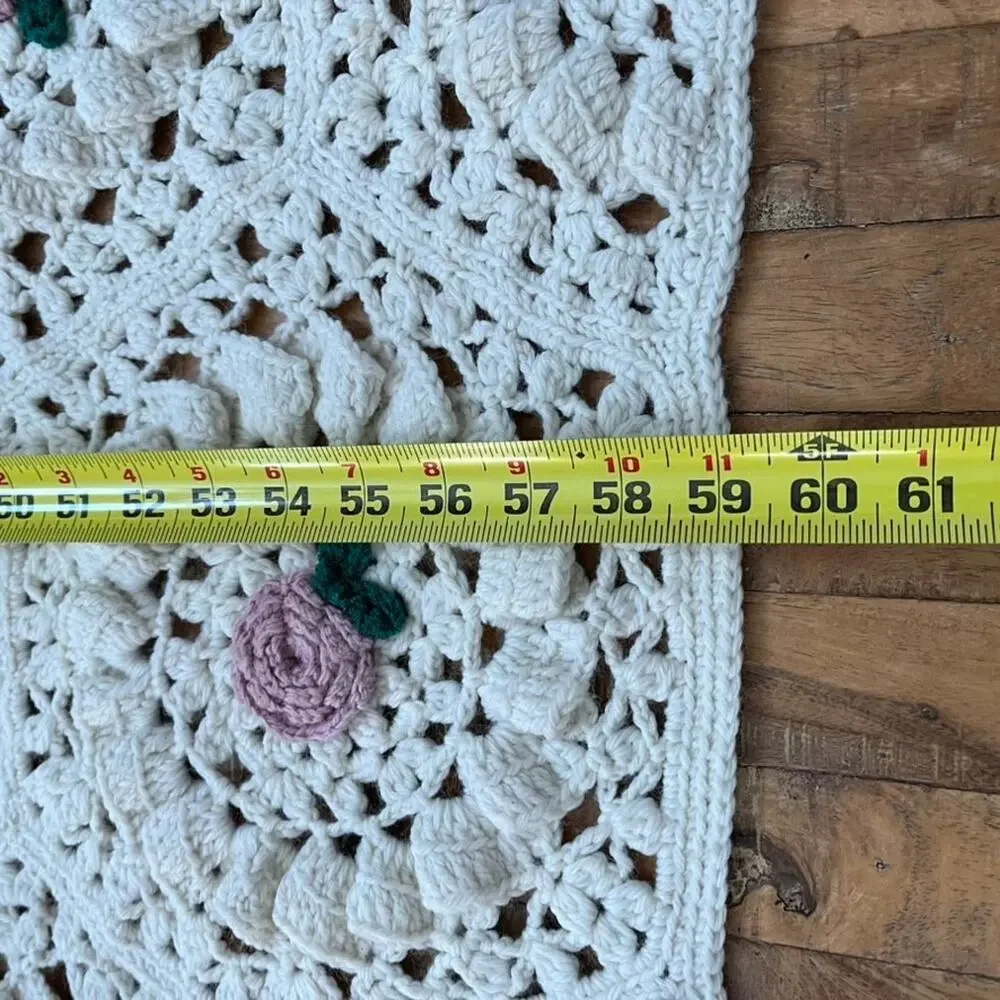 Vintage Crochet Coverlet Blanket Pink Roses Hexagon Pattern 59”x 60”